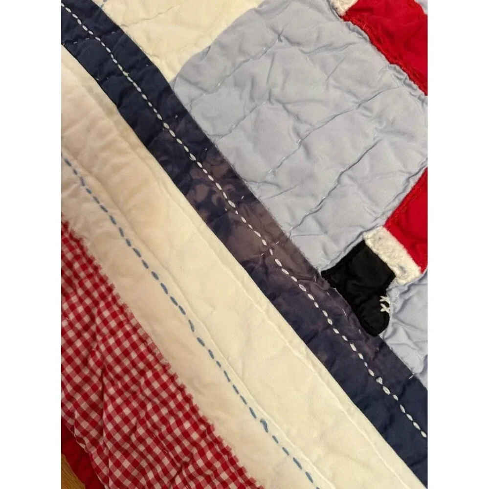 Pottery Barn Kids Twin Size Christmas Quilt And Sheet Set. Please See ALL Photos